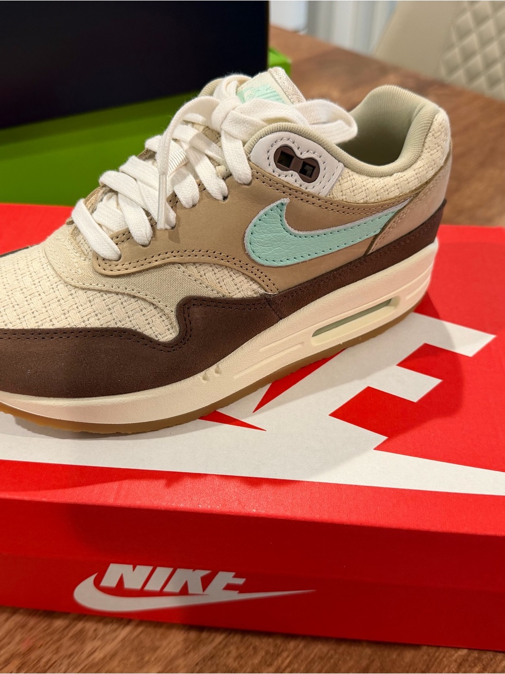 Nike Kids Brown, Cream & Mint Air Max Low-Top Sneaker